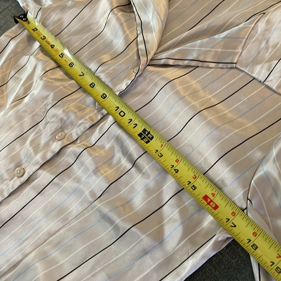 Jacqueline Smith size small satin pinstripe beige top 24-134 - Picture 8 of 8